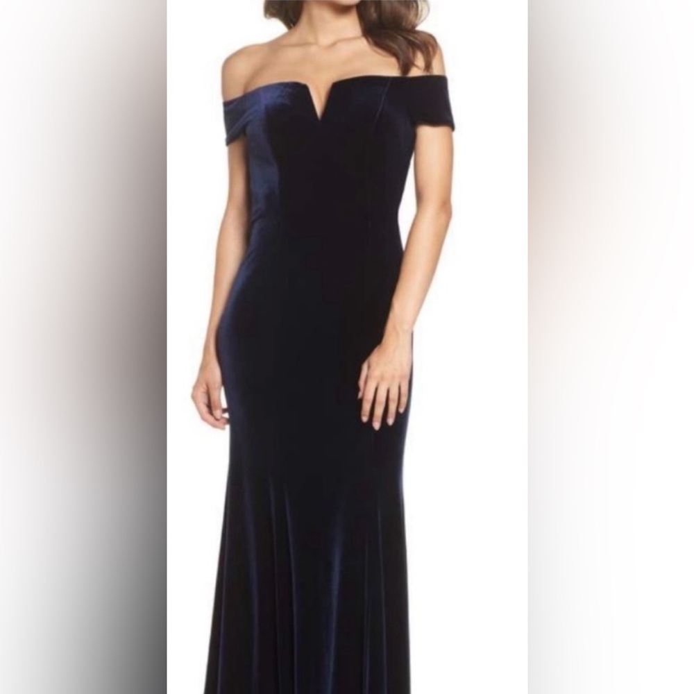 Elegant Navy Velvet Gown